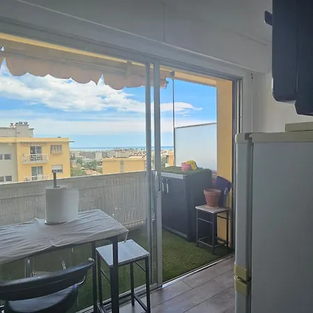 Charmant Studio Avec Parking Prive Proche Plage Apartamento