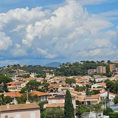 Charmant Studio Avec Parking Prive Proche Plage