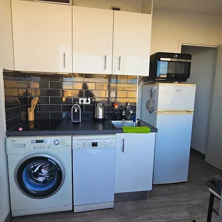 Charmant Studio Avec Parking Prive Proche Plage Appartement